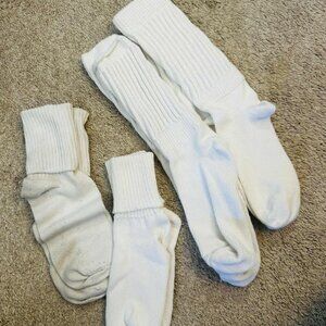 (4) pairs of lightly used or new (WOT) vintage chunky slouch and cuff socks